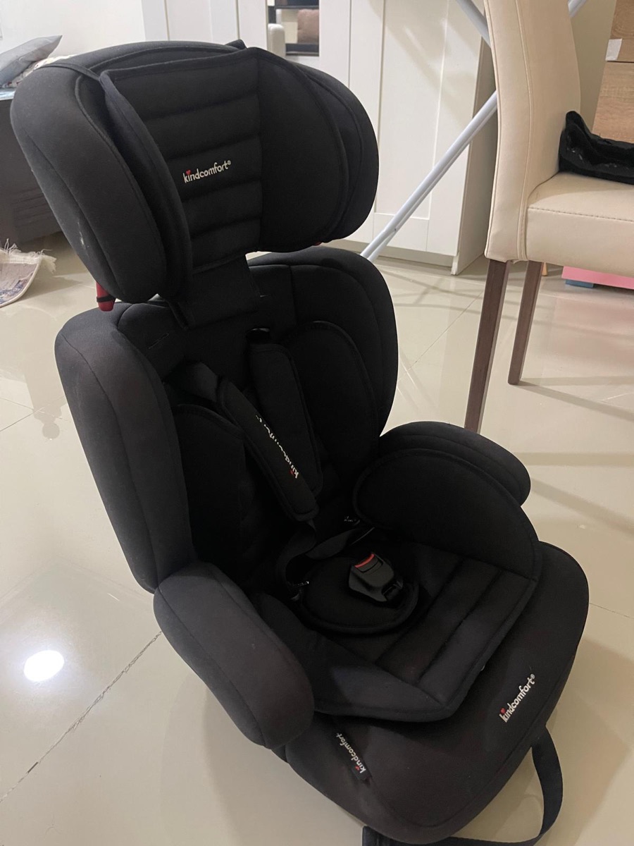 Less used car seater - Image 3