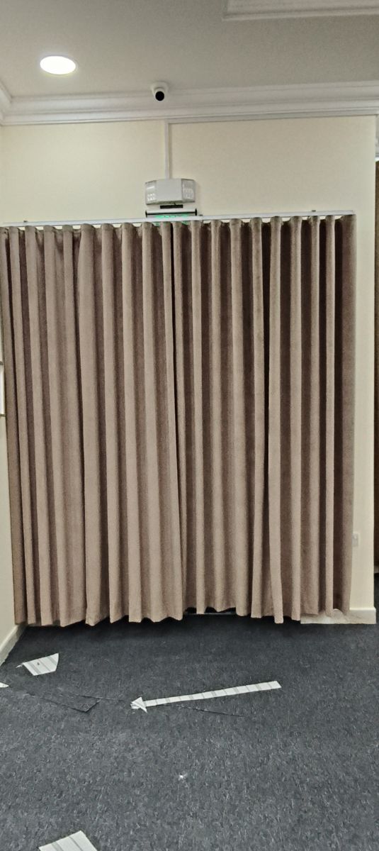 Curtain - Image 10