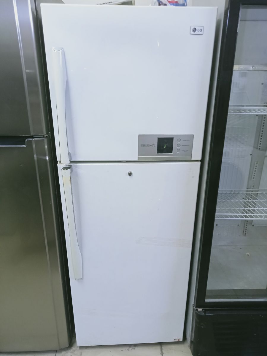 LG refrigerator for sale - Image 2