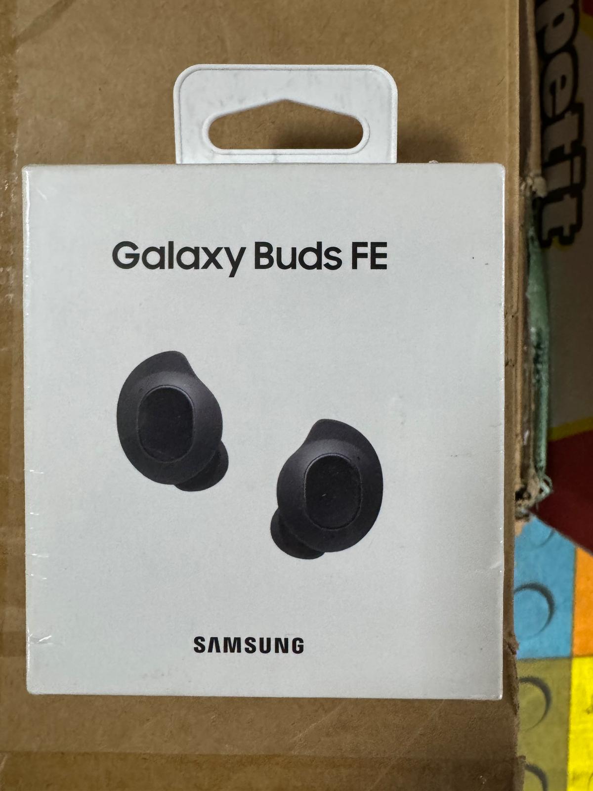 Brand New Samsung Ear Bud Free Delivery  - Image 2