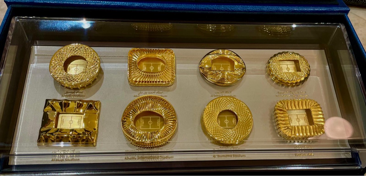 Qatar 8 stadiums Gold plate set - Image 4