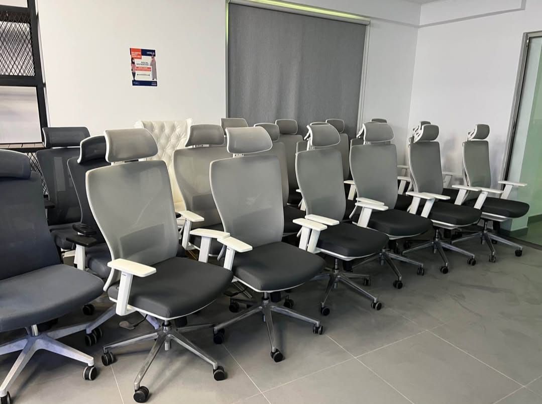 Used office furniture buy sell in Qatar 55157083 - Image 9