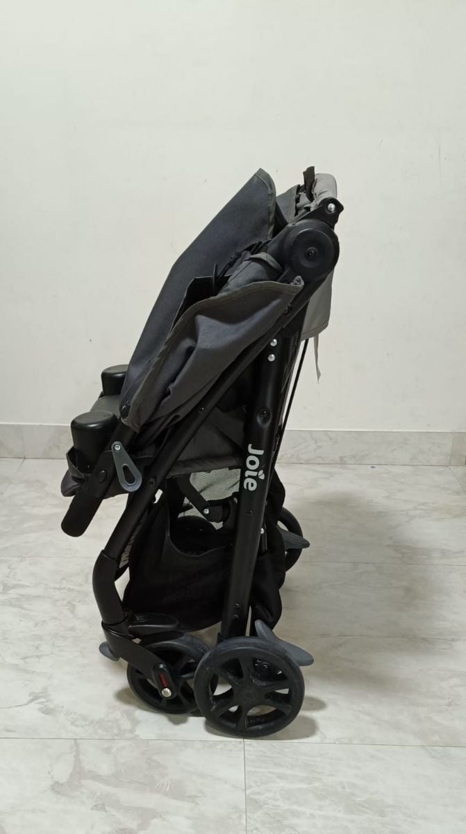 folding joie stroller  - Image 4