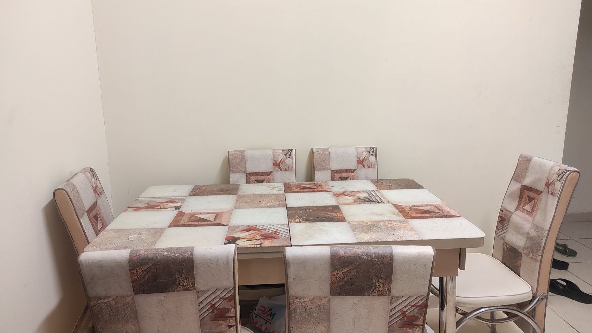 Dinning Table - Image 3