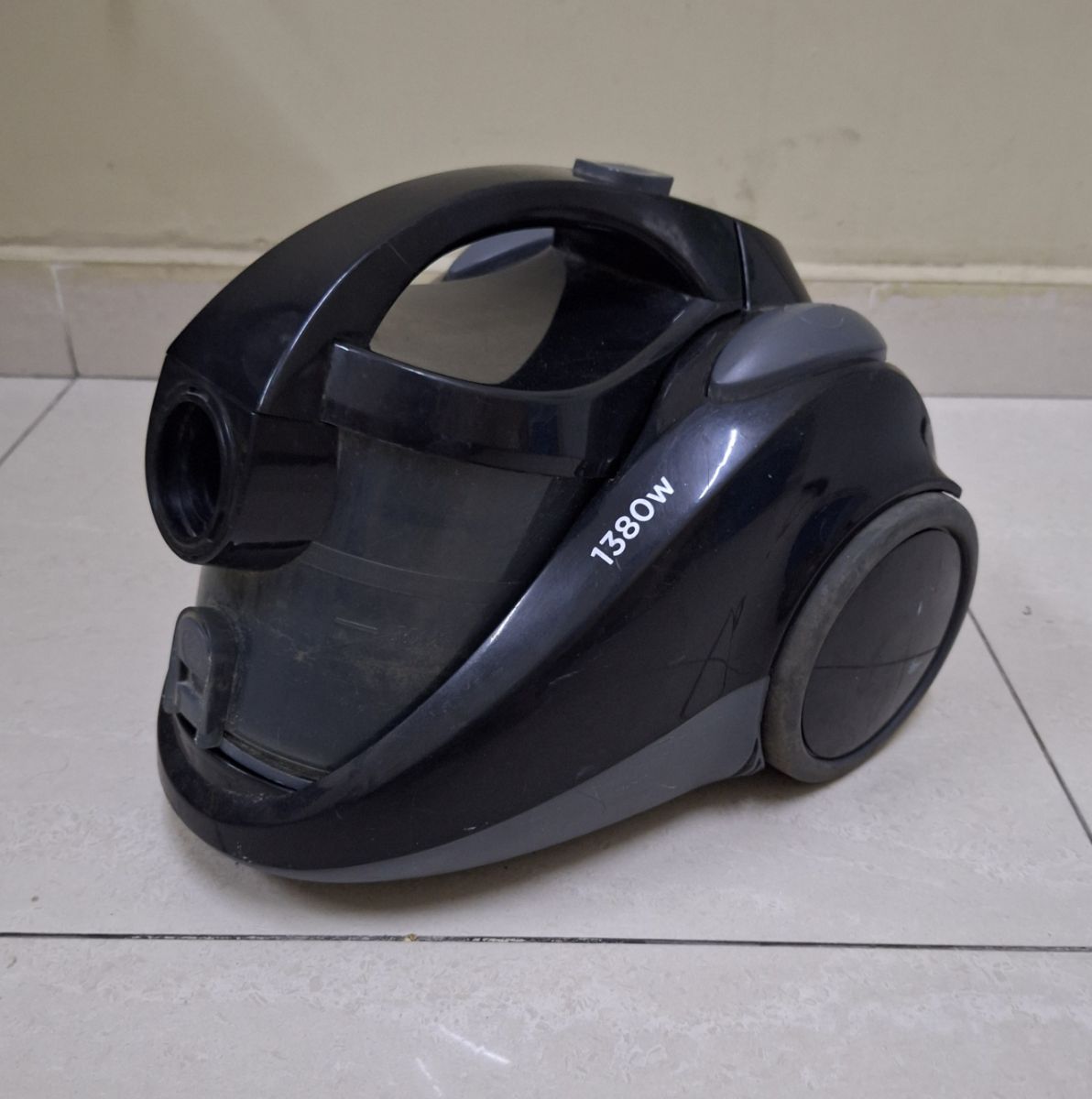 Vacuum cleaner in perfect working condition + free delivery - Image 2
