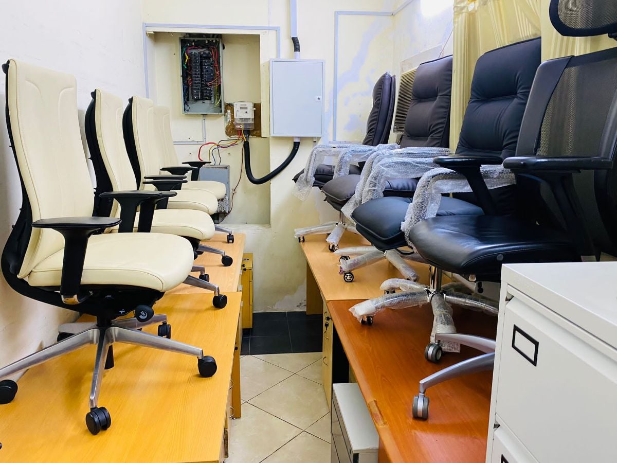 used office desk and chair buy and sell in qatar 55157083 - Image 6