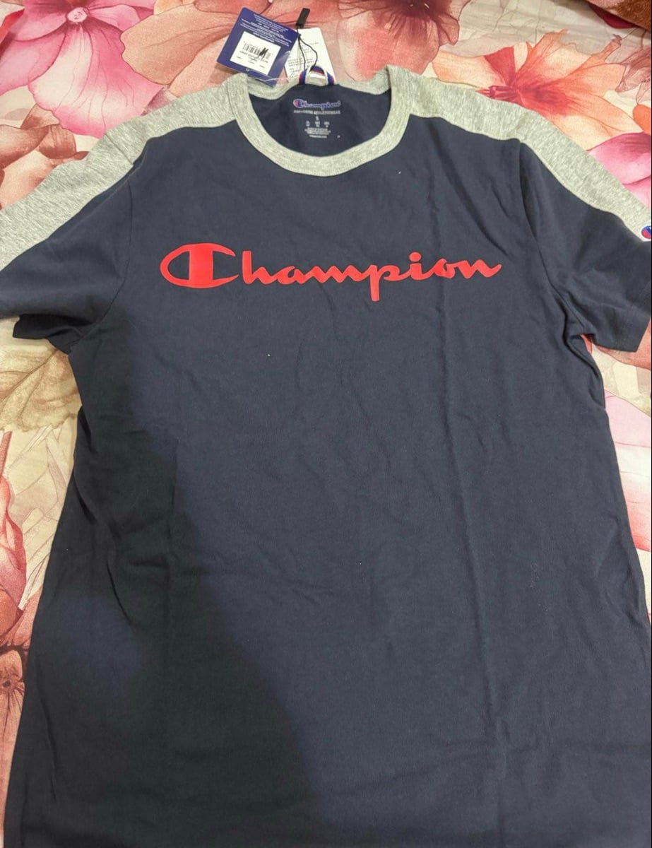 BRANDED SHIRTS FOR SALE - Image 1