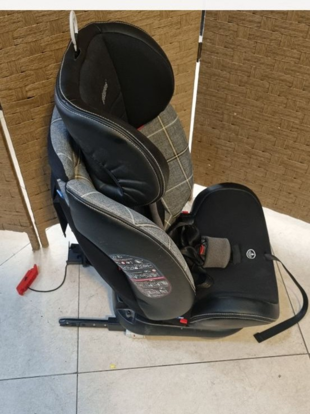 Giggles car seat(360 rotation)for sale - Image 2