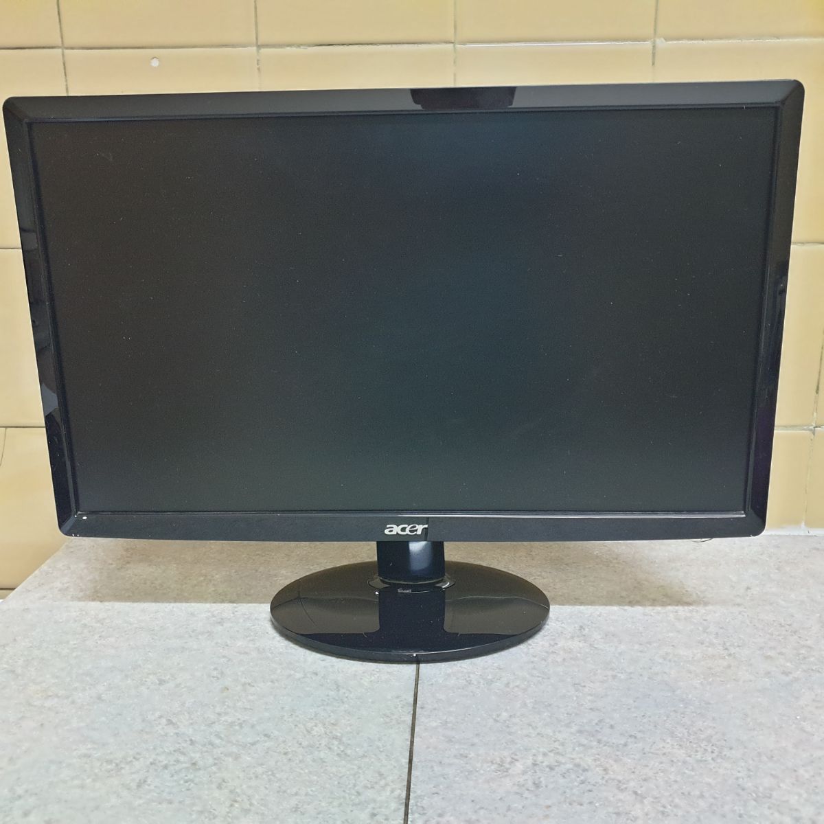 acer 20 inch LCD external monitor - Image 3