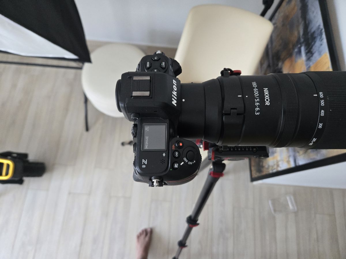 NIKON Z8 BODY ONLY 1 BATTERY BOX AND PAPERS. PERFECT CONDITION 4K SHUTTER COUNT - Image 4