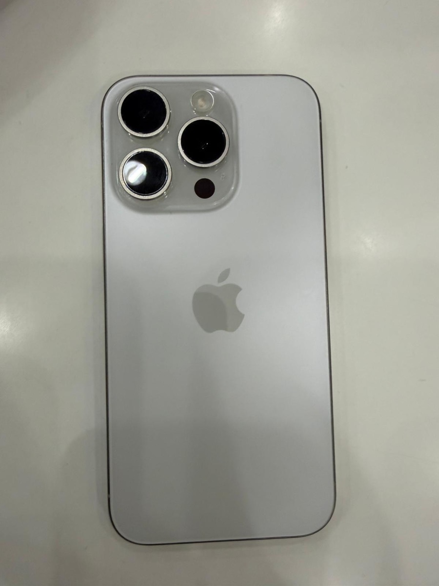 iPhone 15  pro - Image 4
