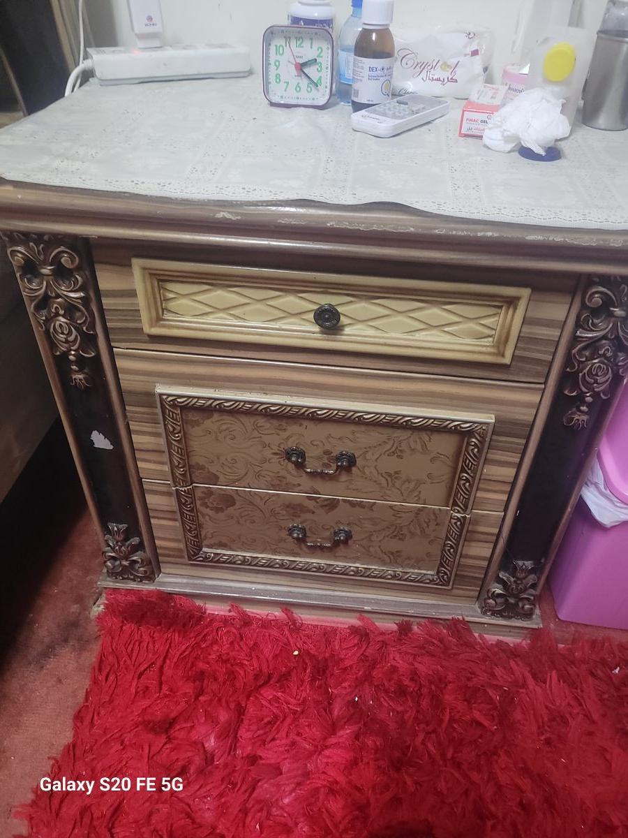 Bedroom set urgent sale( 7786 3416 ) - Image 2