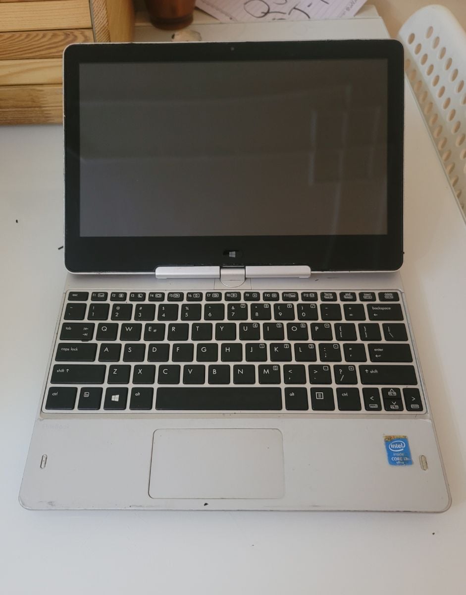 HP Elitebook Revolve i7 , Docking station - Image 1