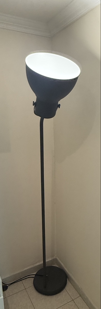 Light Lamp posts - Image 3