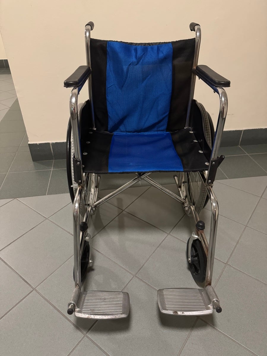 Wheelchair - Image 4