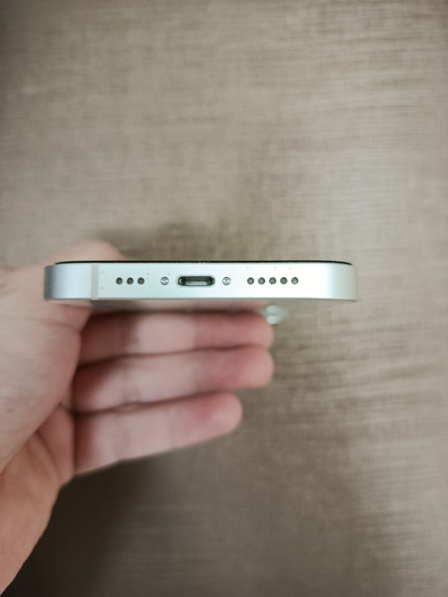 iPhone 14 - Image 1
