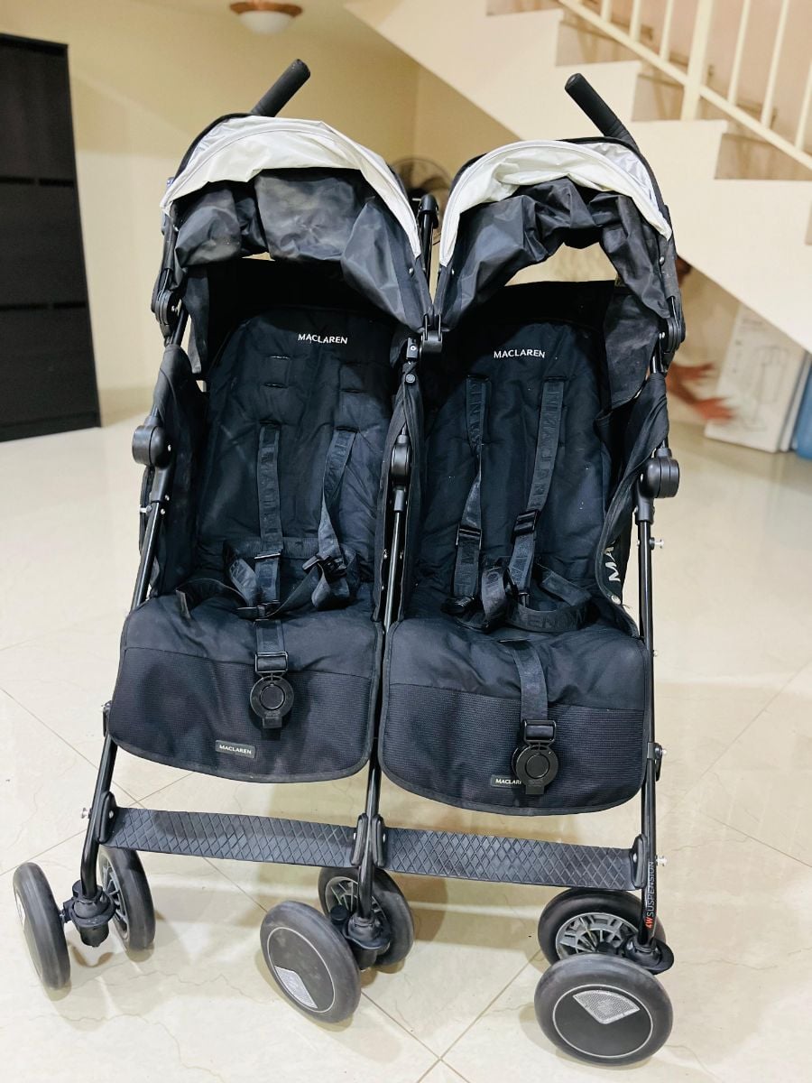 Maclaren twin stroller - Image 2