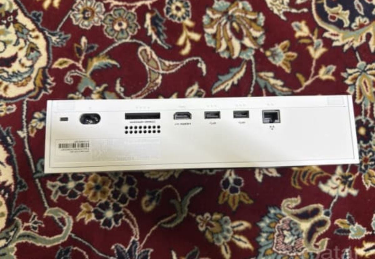 X box s with 2 orginal controller with box 4k - Image 4