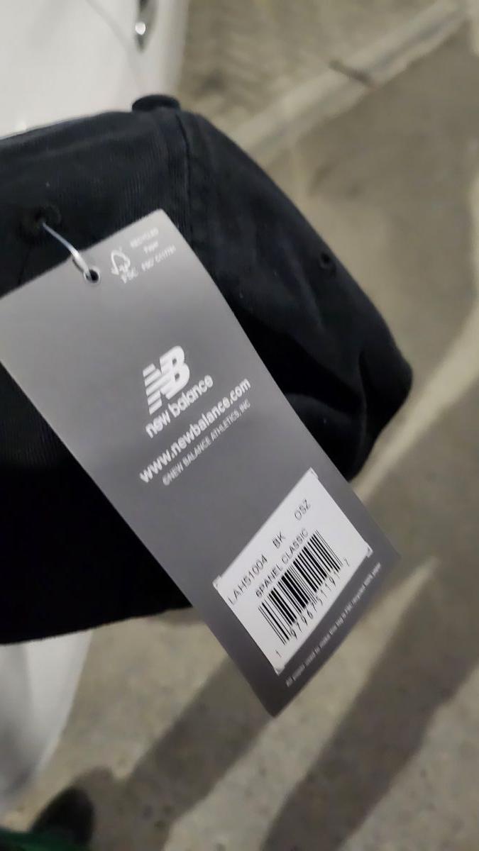 Running Shorts New Balance brand new - Image 3