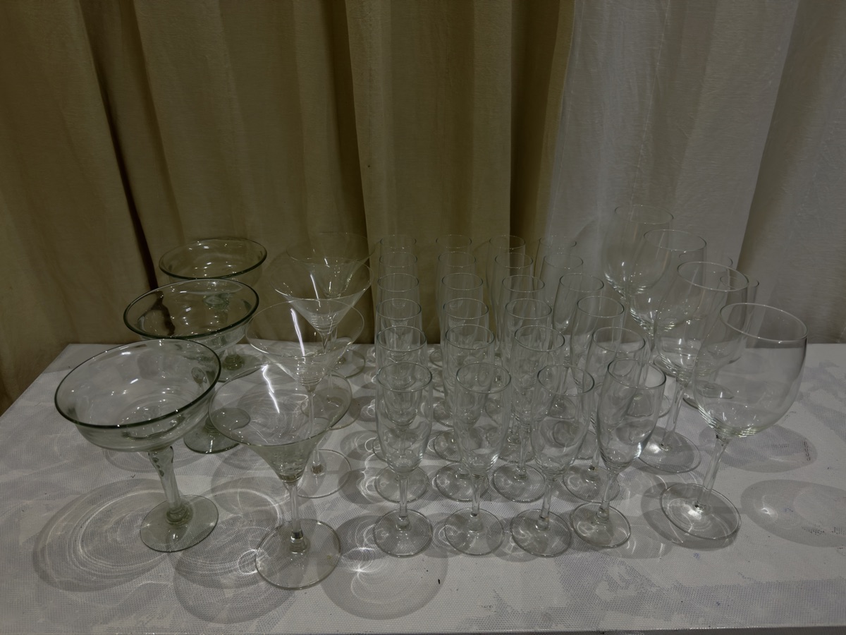 37 Champagne/wine glass, 1 electric opener, traditional silver ice bucket, drink dispenser - Image 8