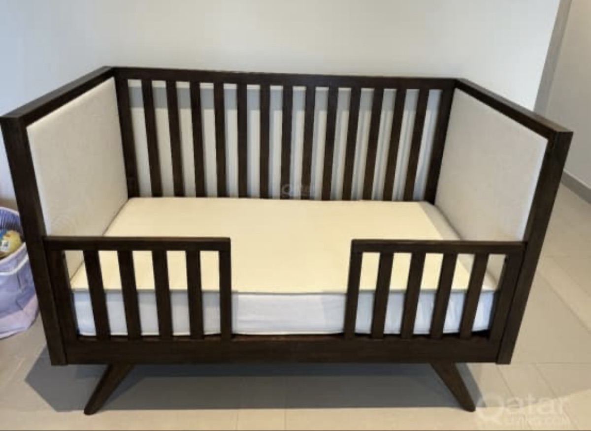 Premium Pottery Barn Kids Convertible Cot + Lullaby Mattress – Pristine Condition - Image 1