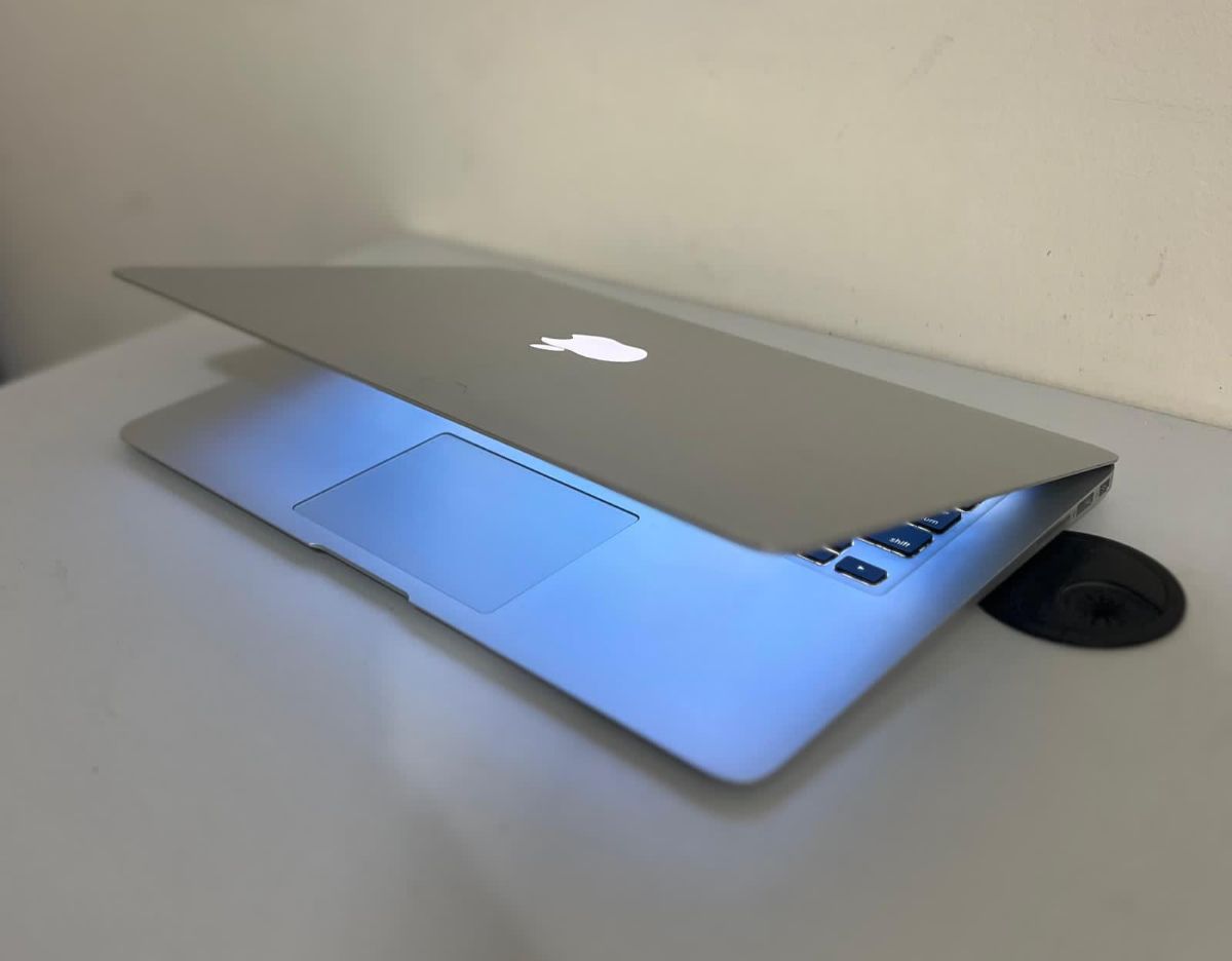 Premium MacBook Air 2017 – Sleek, Fast & Perfectly Maintained | Core i5 • 8GB RAM • 128GB SSD - Image 4