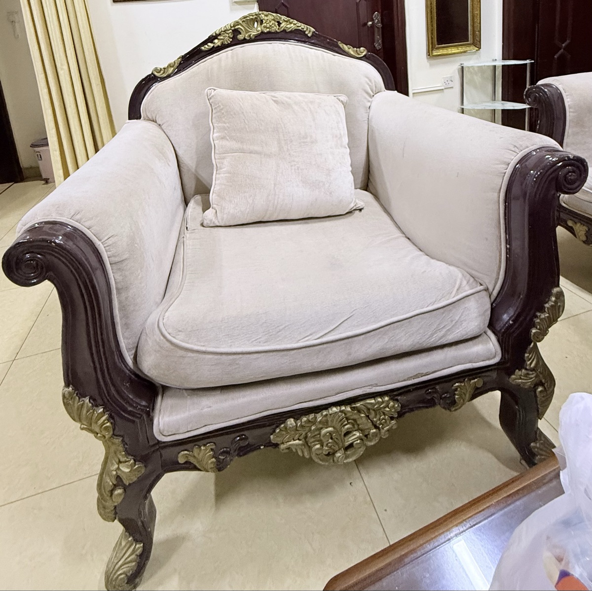 8 SEATER SOFA SET FOR SALE!! - Image 6