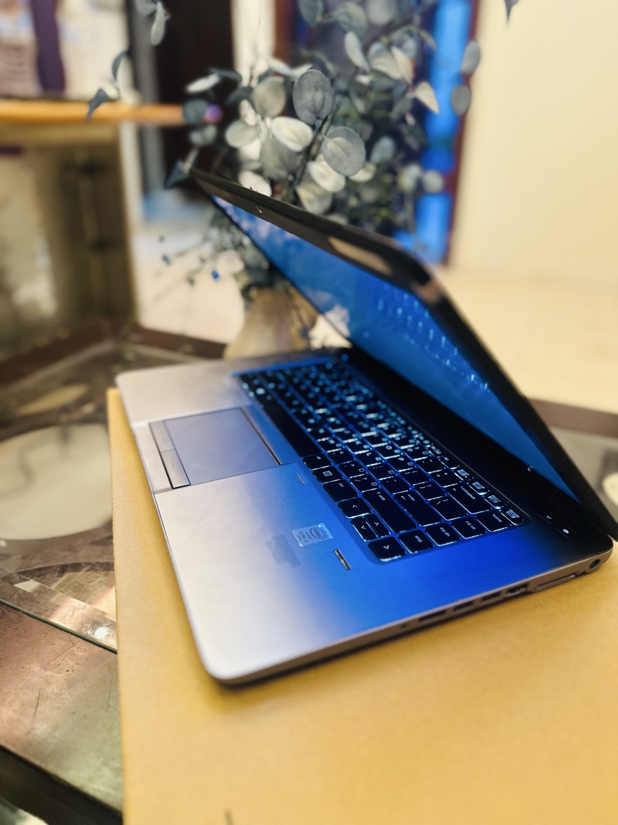 HP EliteBook 850 G1 – i5 / 8GB / 256GB SSD - Image 1