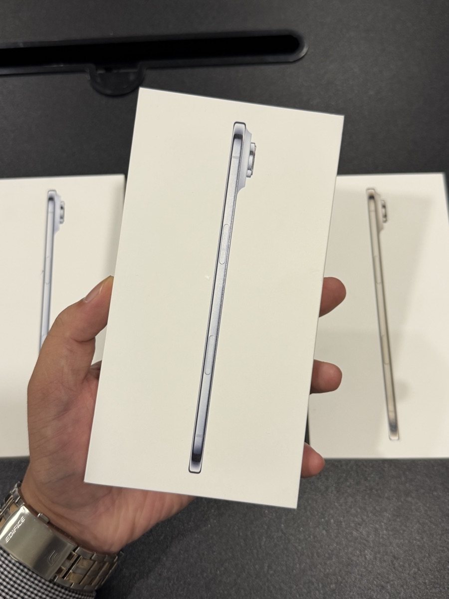Apple iPhone 17 Air 512GB Sky Blue (NEW) - Image 1