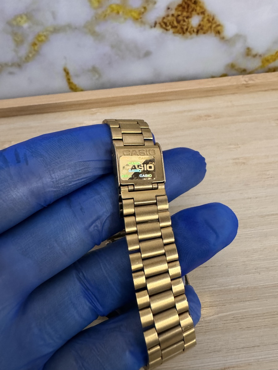 Casio original Watch Gold - Image 3