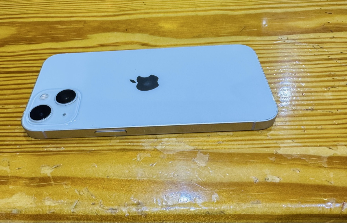 iPhone 13 - Image 6
