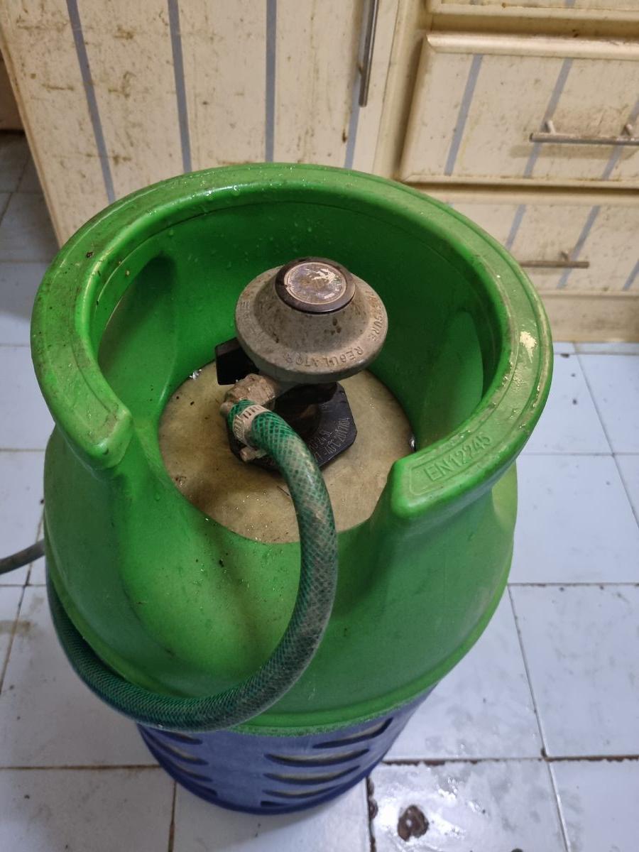 Geepas stove + cylinder only for 500 QR - Image 2