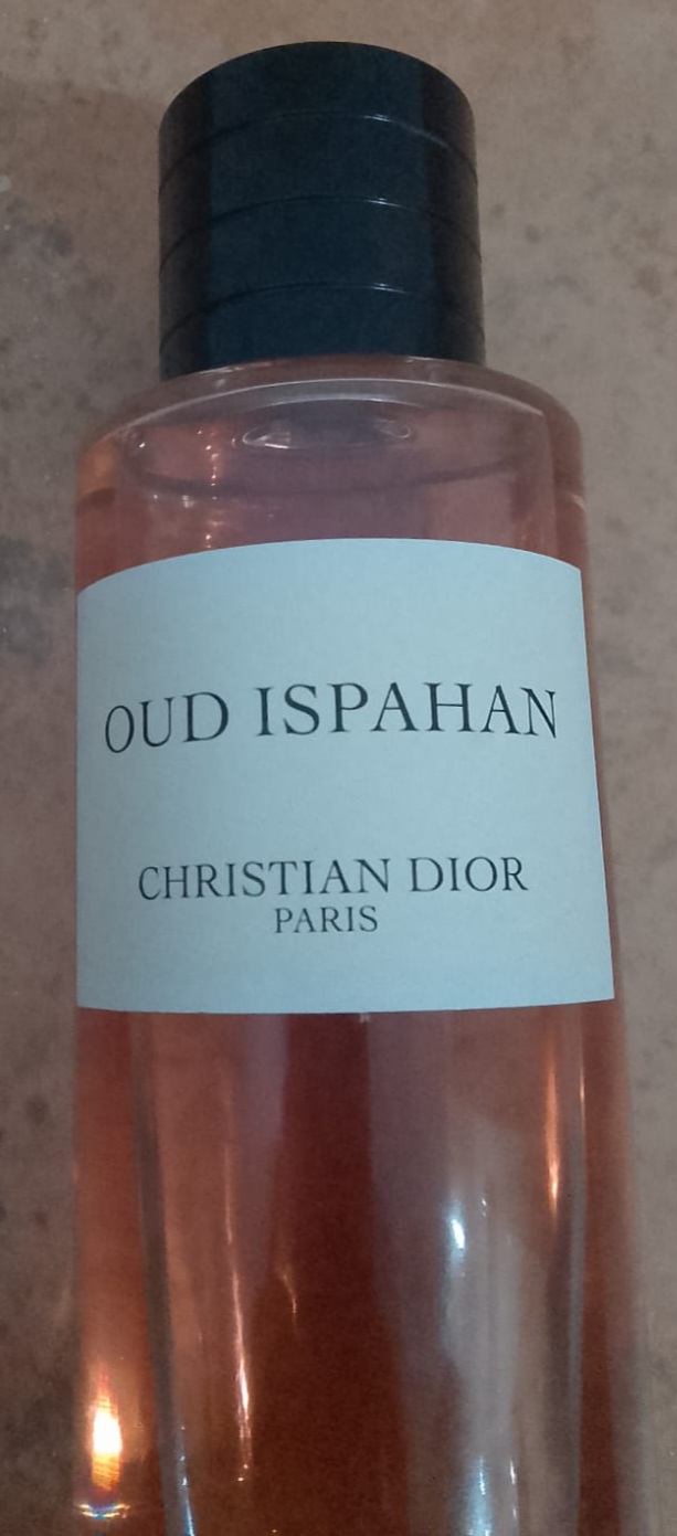 Oud isphahan Christian Dior 1st copy for sale 400qr used  - Image 3