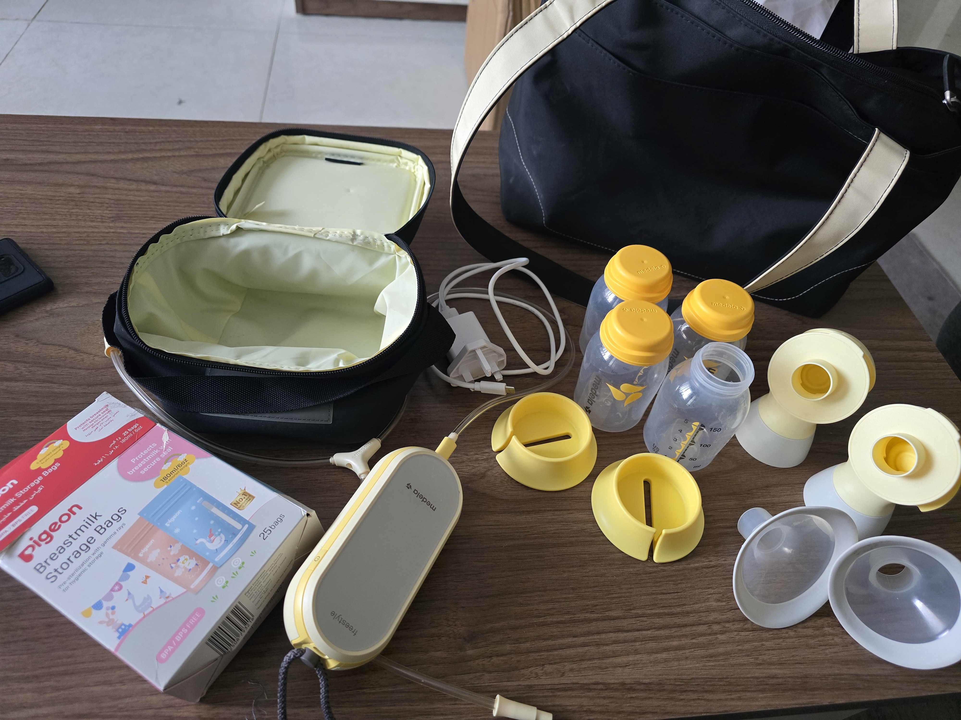 Medella Breast pump - Image 1