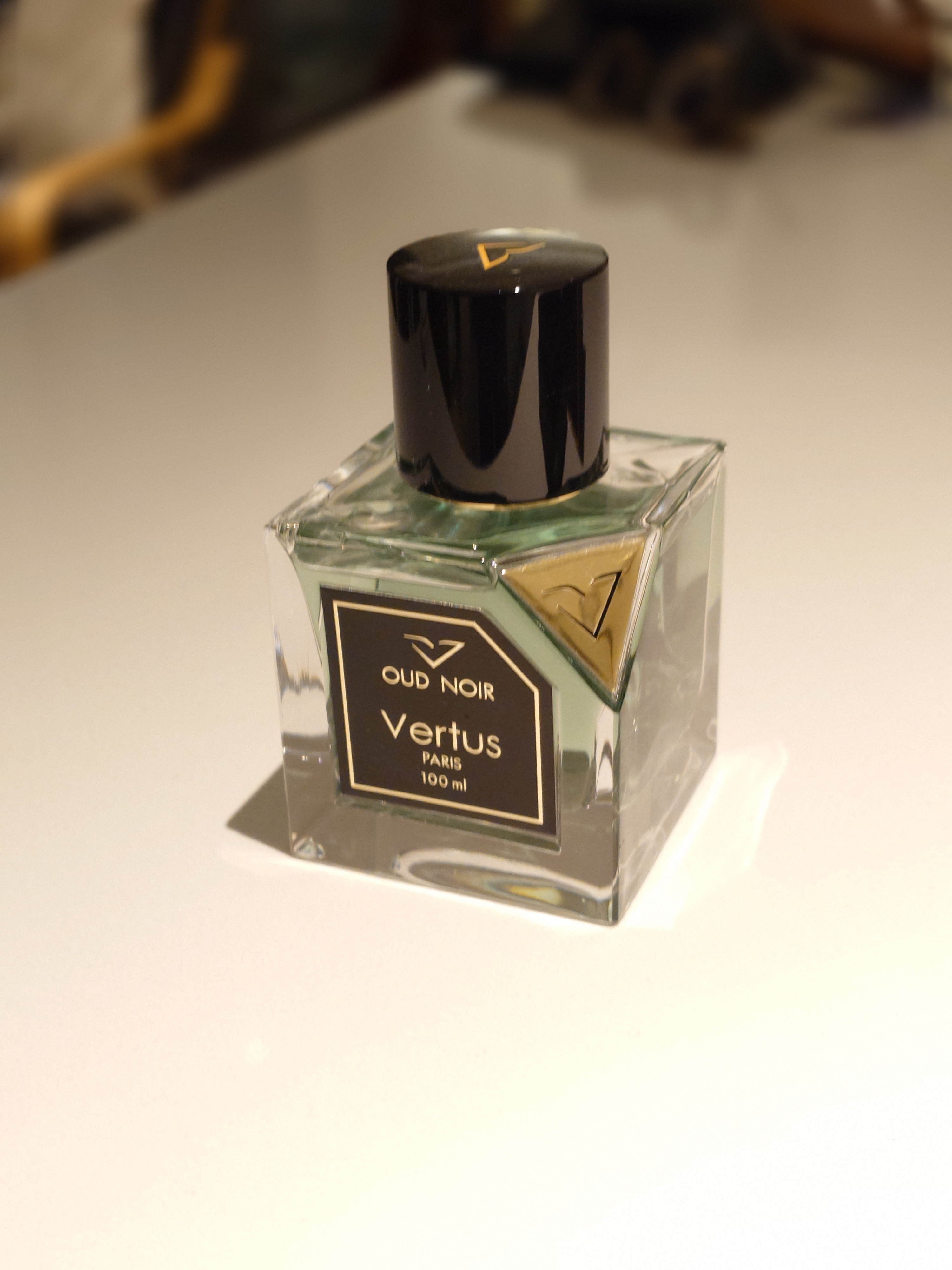 Vertus Oud Noir like new - Image 1