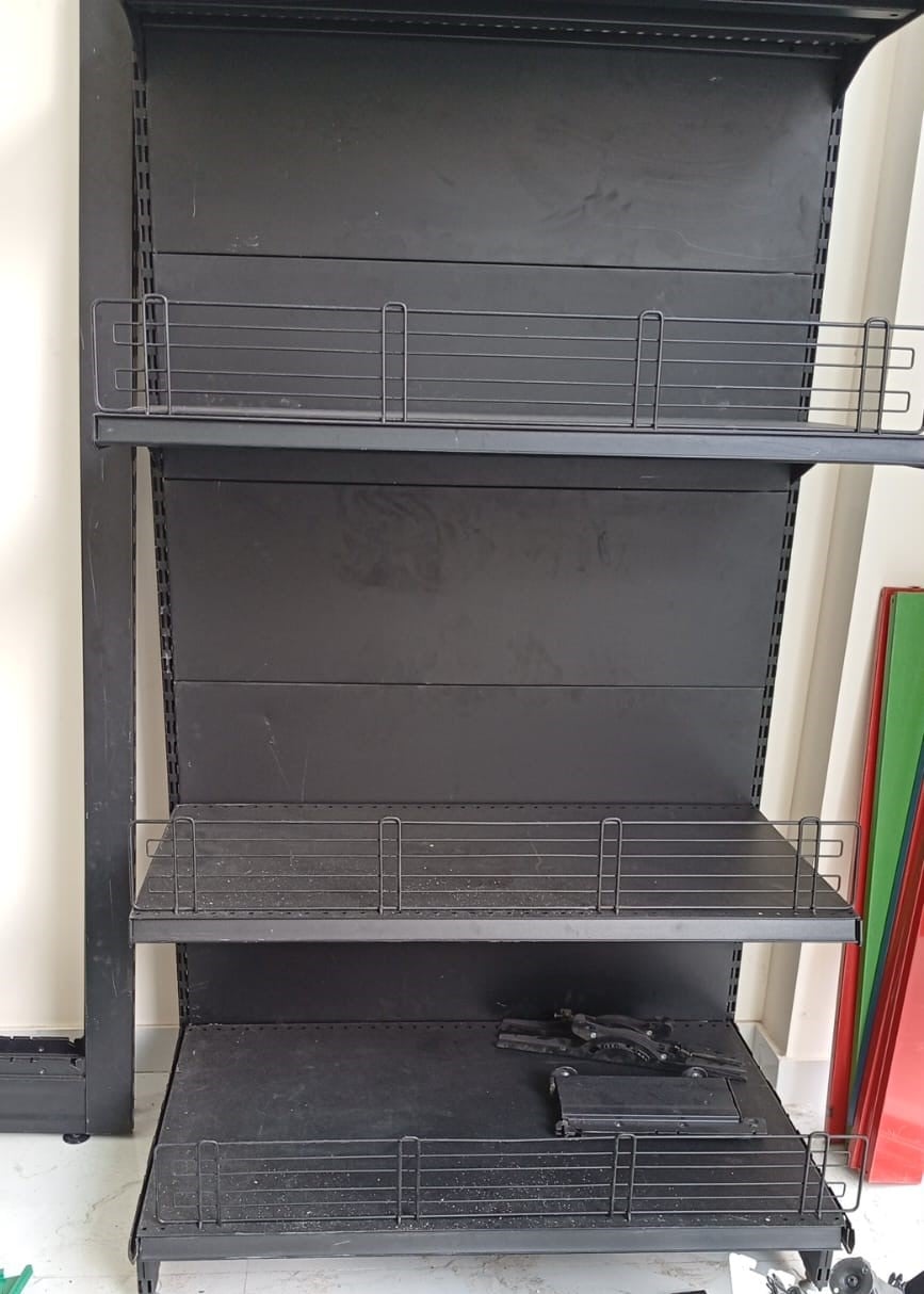 SUPER MARKETS SHELVES & THEIR ACCESSORIES - Image 1