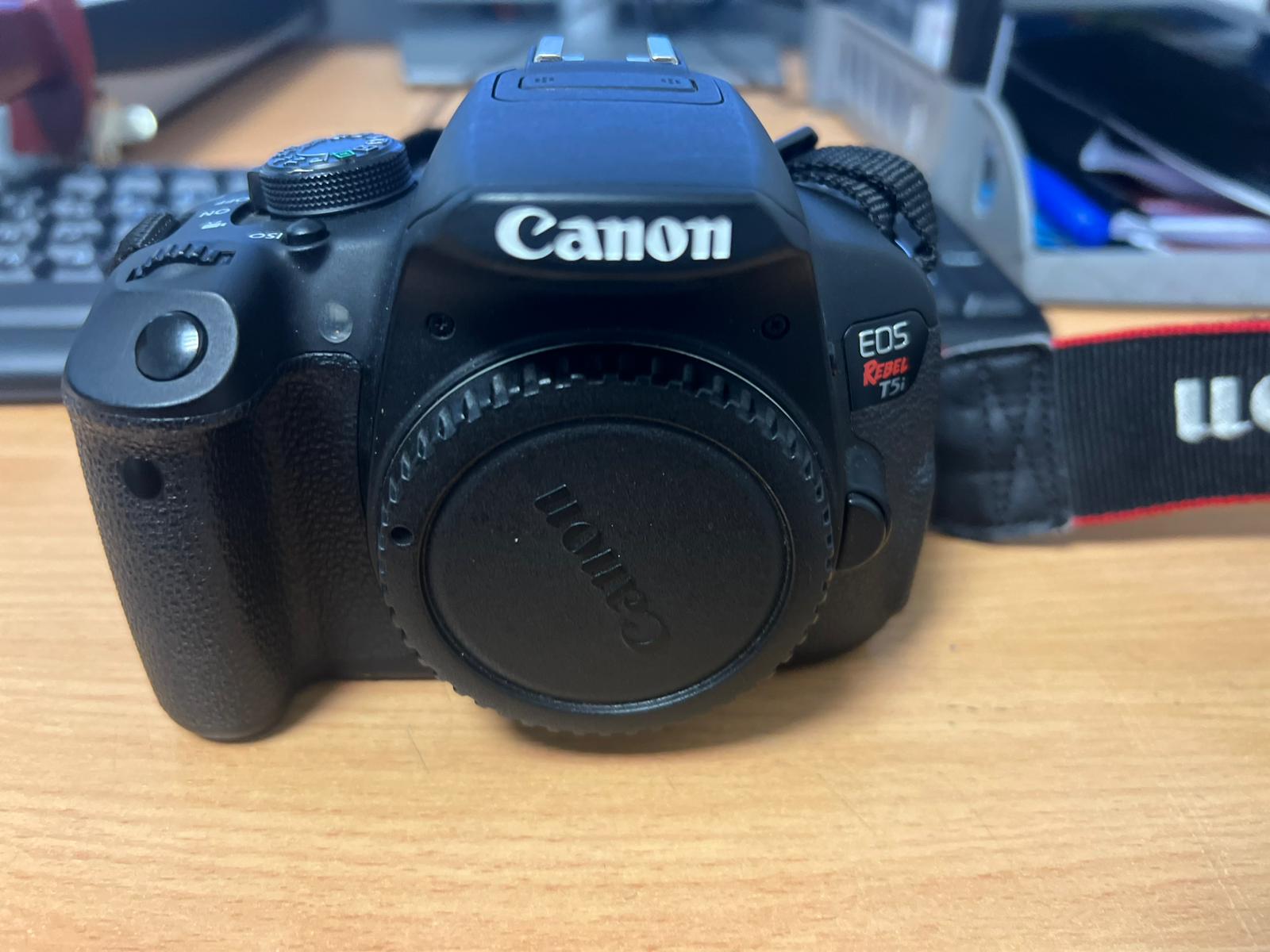 Canon Rebel T5i (EOS 700D) - Image 2
