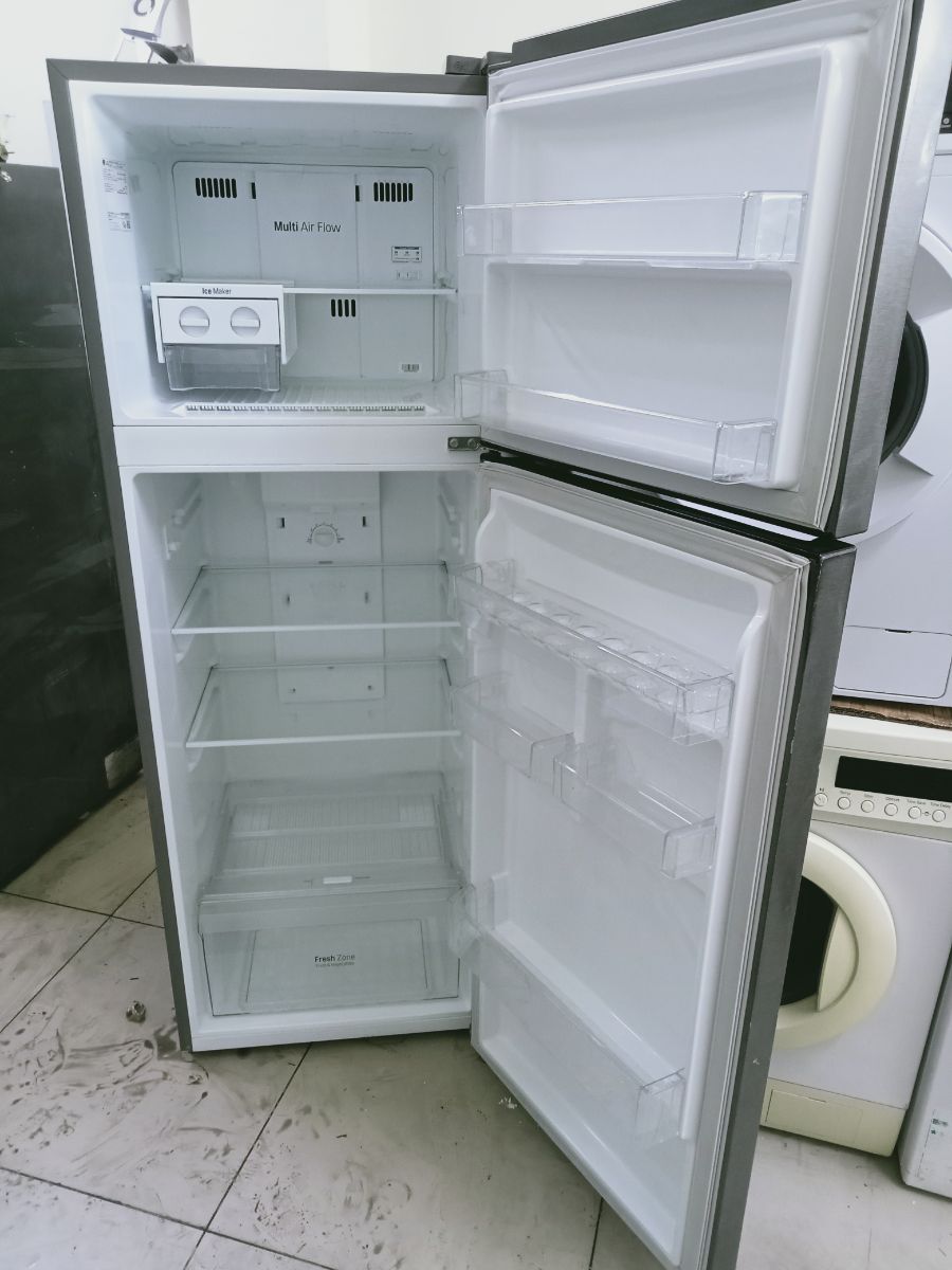 LG refrigerator for sale - Image 2