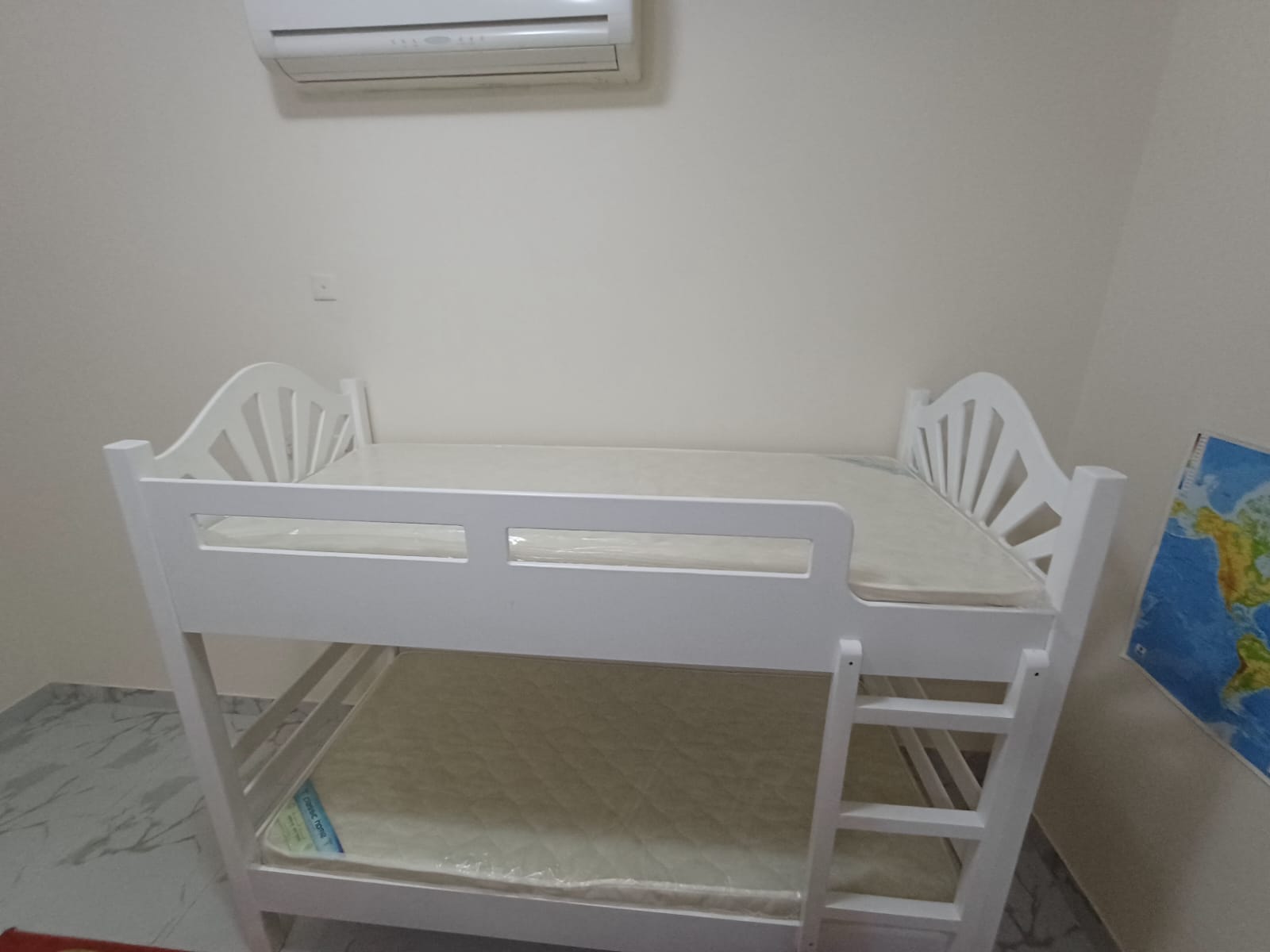 bunk bed  with new mattress - Image 5