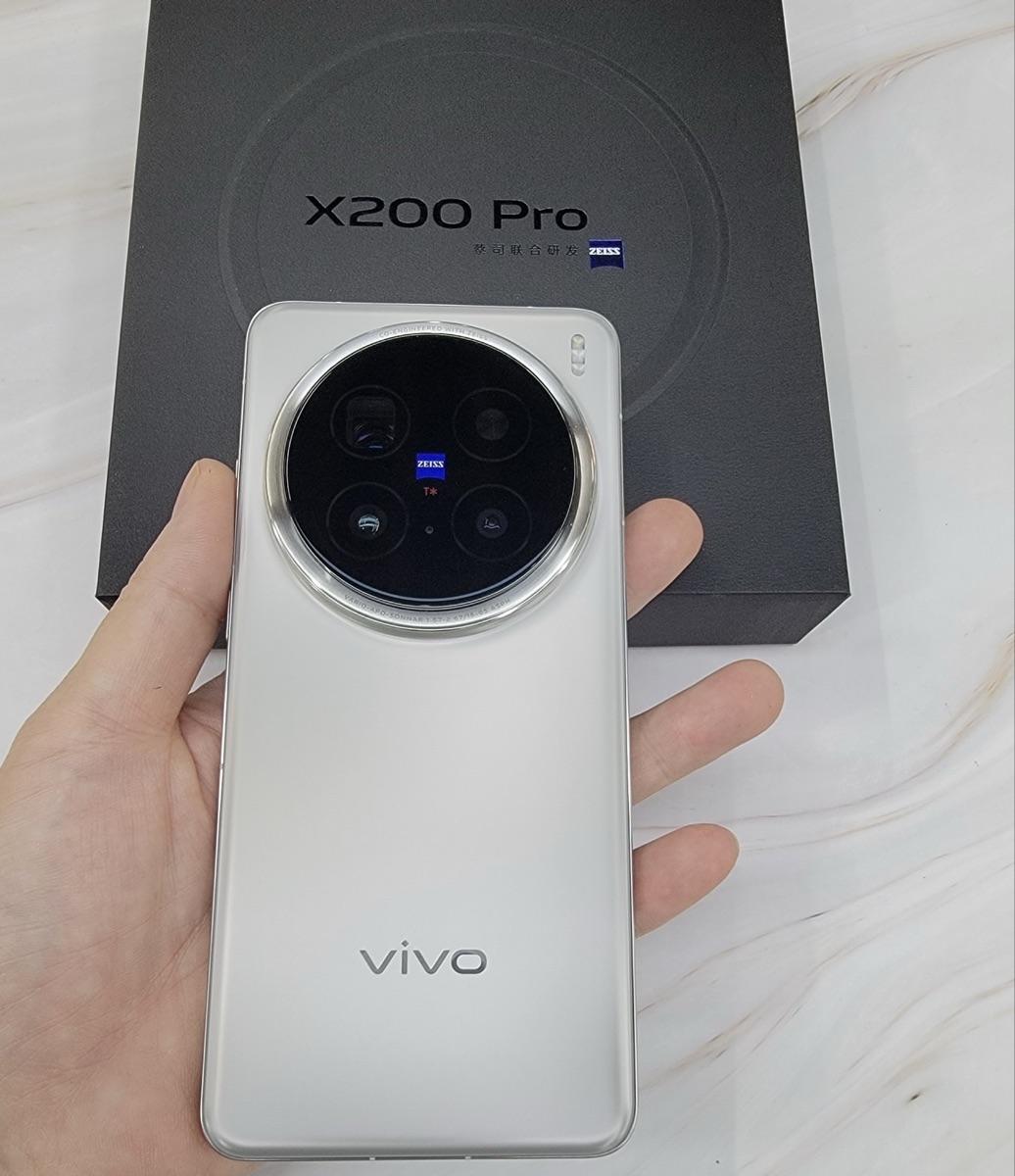 vivo x200pro - Image 1