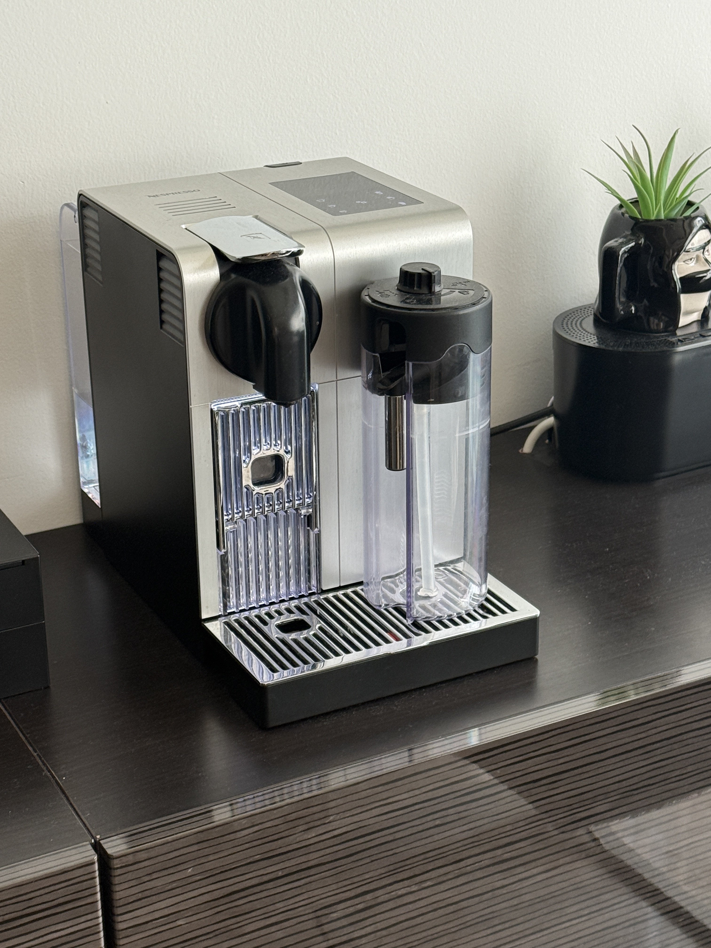 Nespresso Lattissima Pro Espresso Machine - good condition  - Image 2
