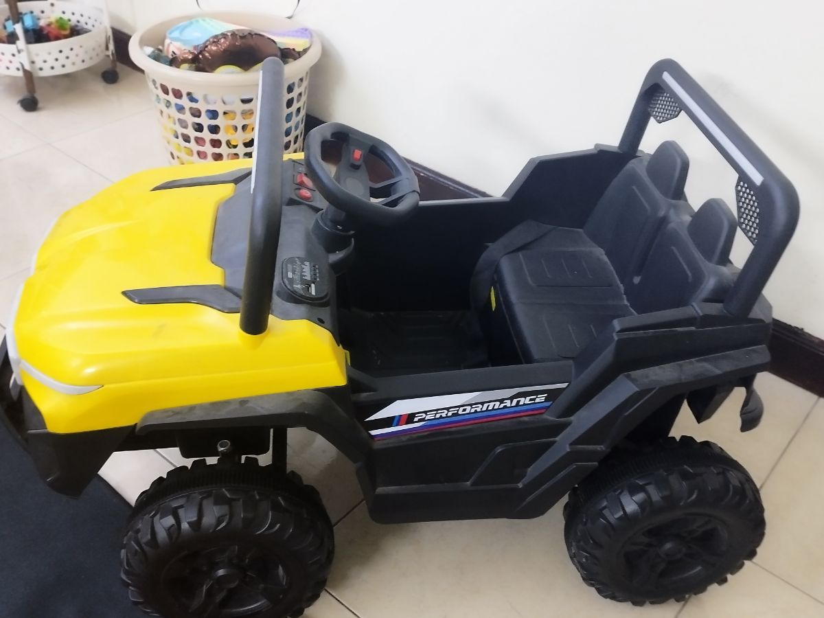 Ride on toy car for kids - Image 1