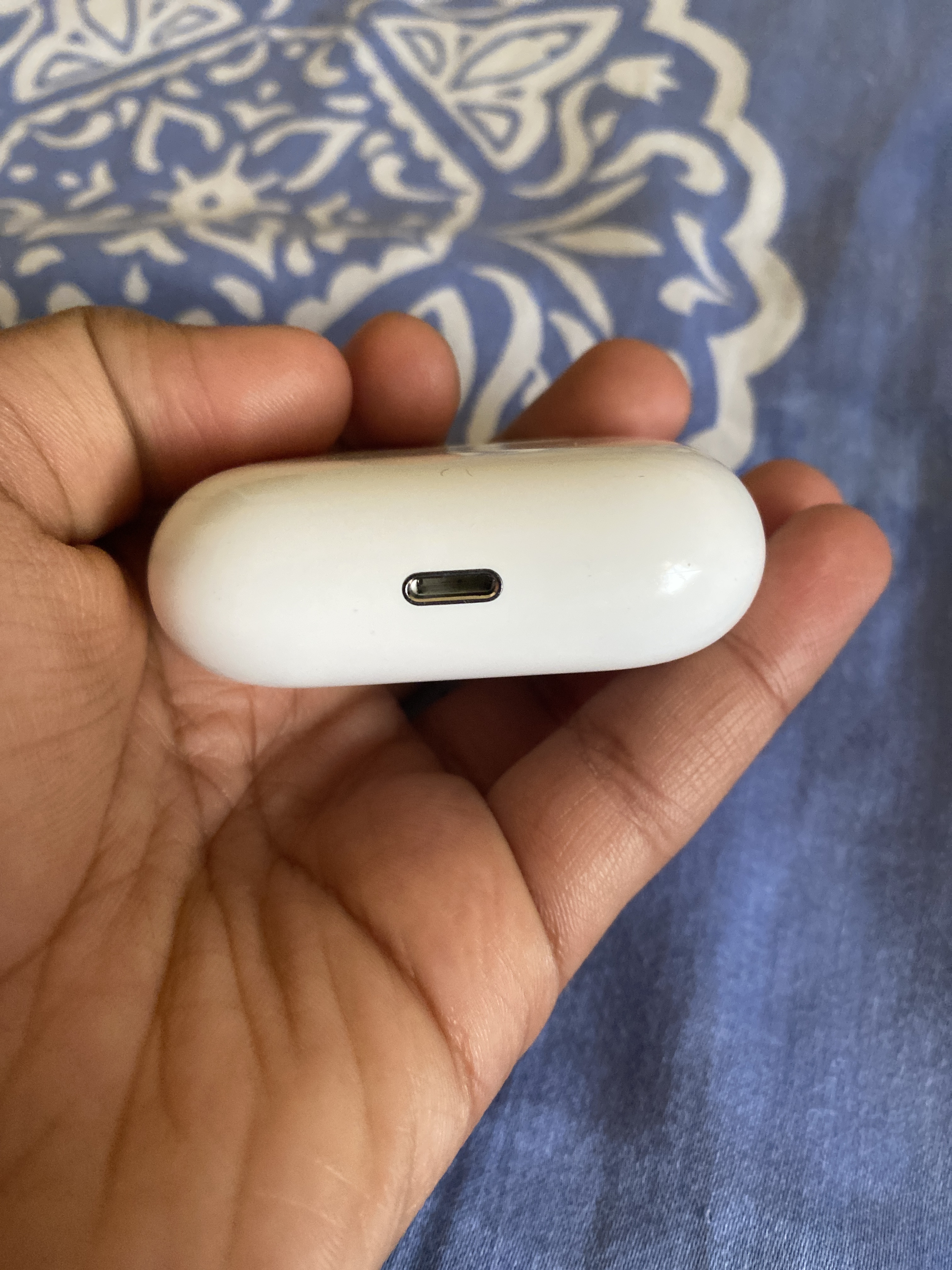 AirPods Pro Generation 1 Case (WITHOUT AIRPODS) - Image 4