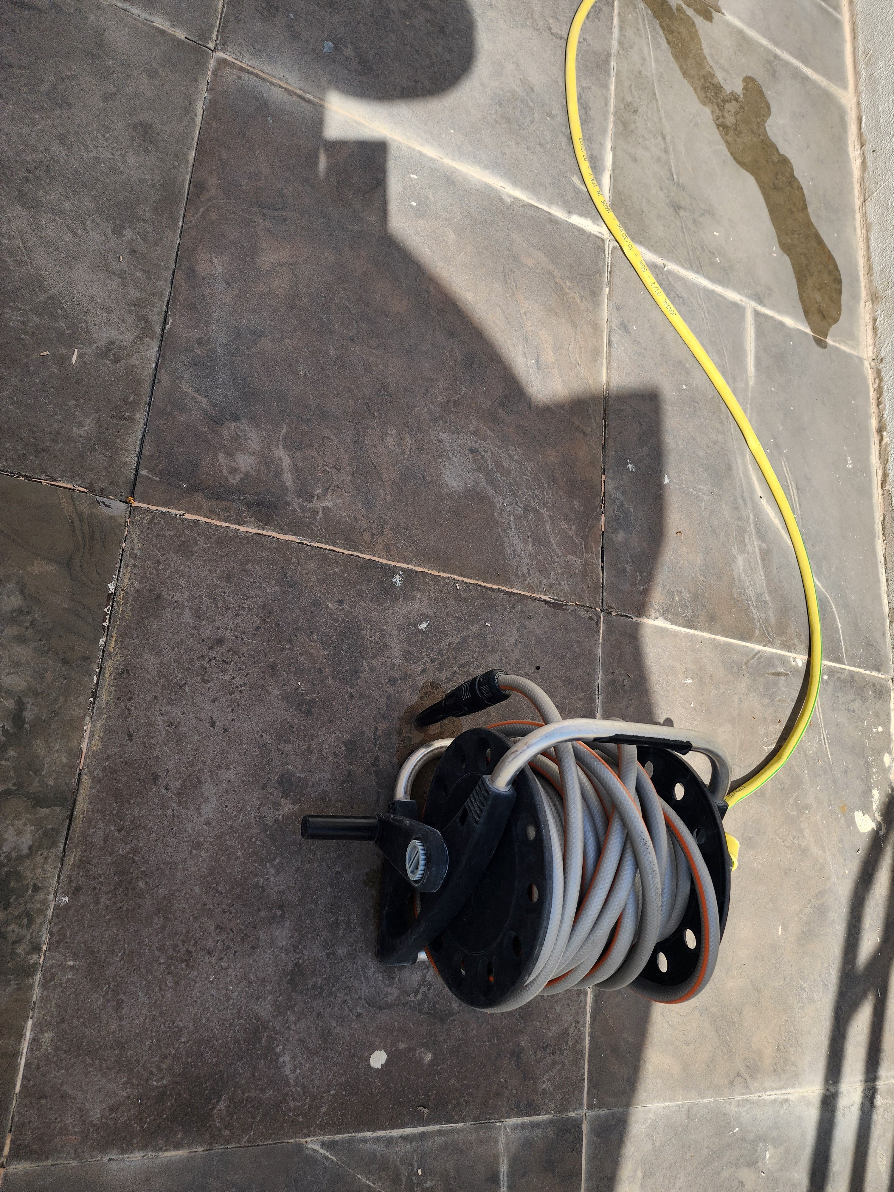 Heavy Duty Hose Reel 20m - Image 1