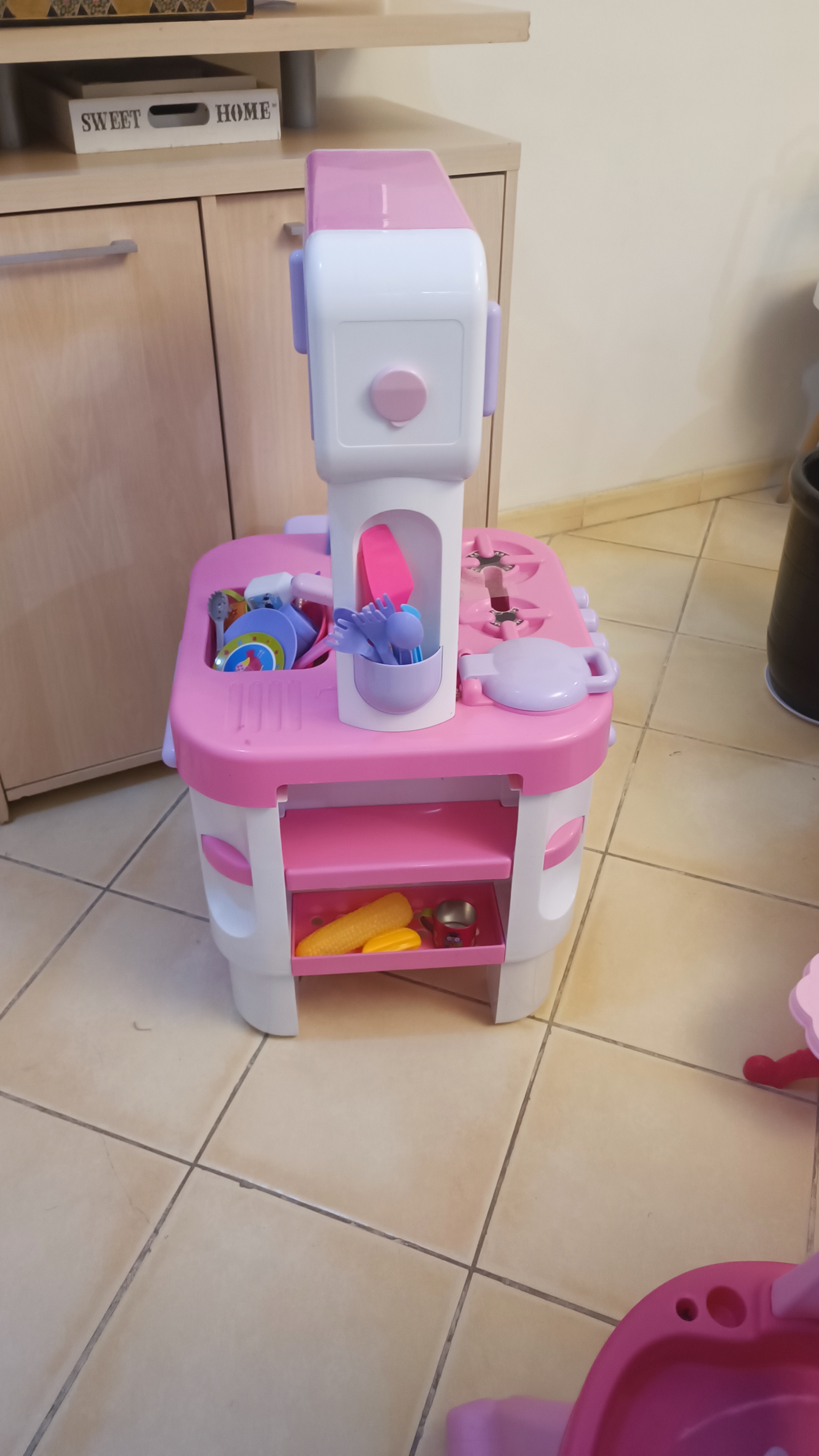 Kids kitchen and mirror and board - Image 3