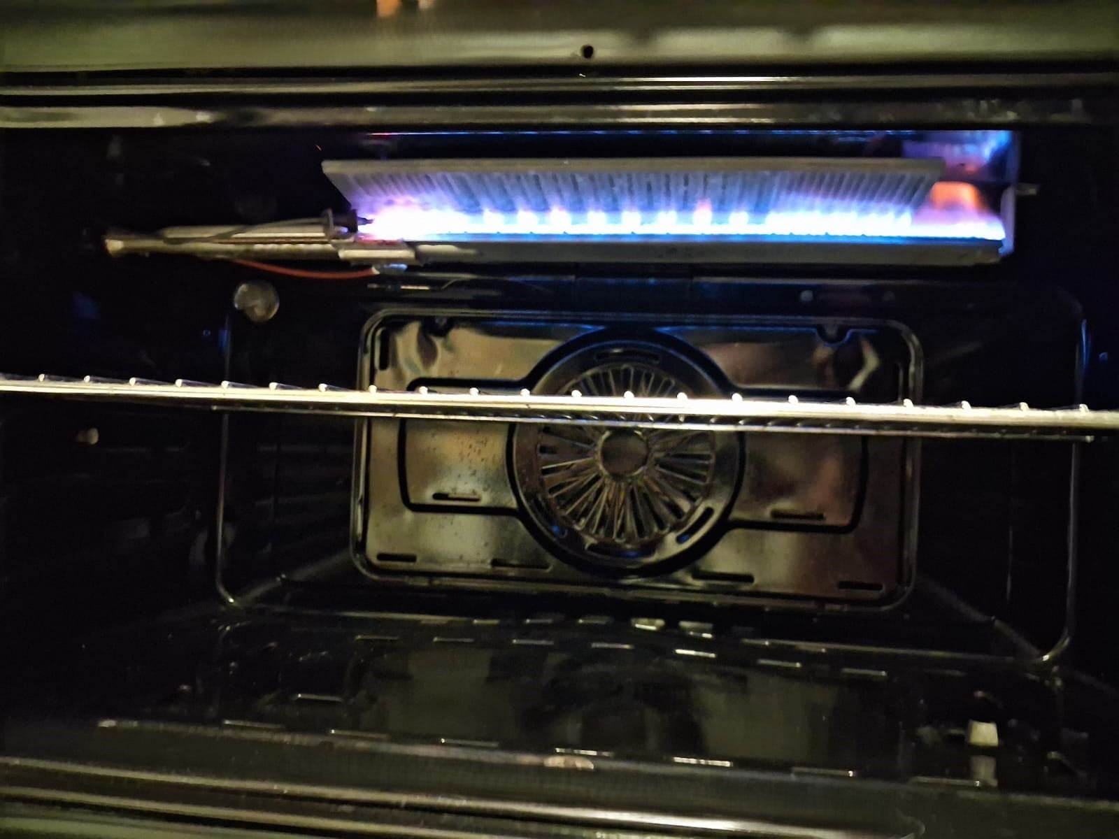 Gas oven for sale 280/- - Image 2
