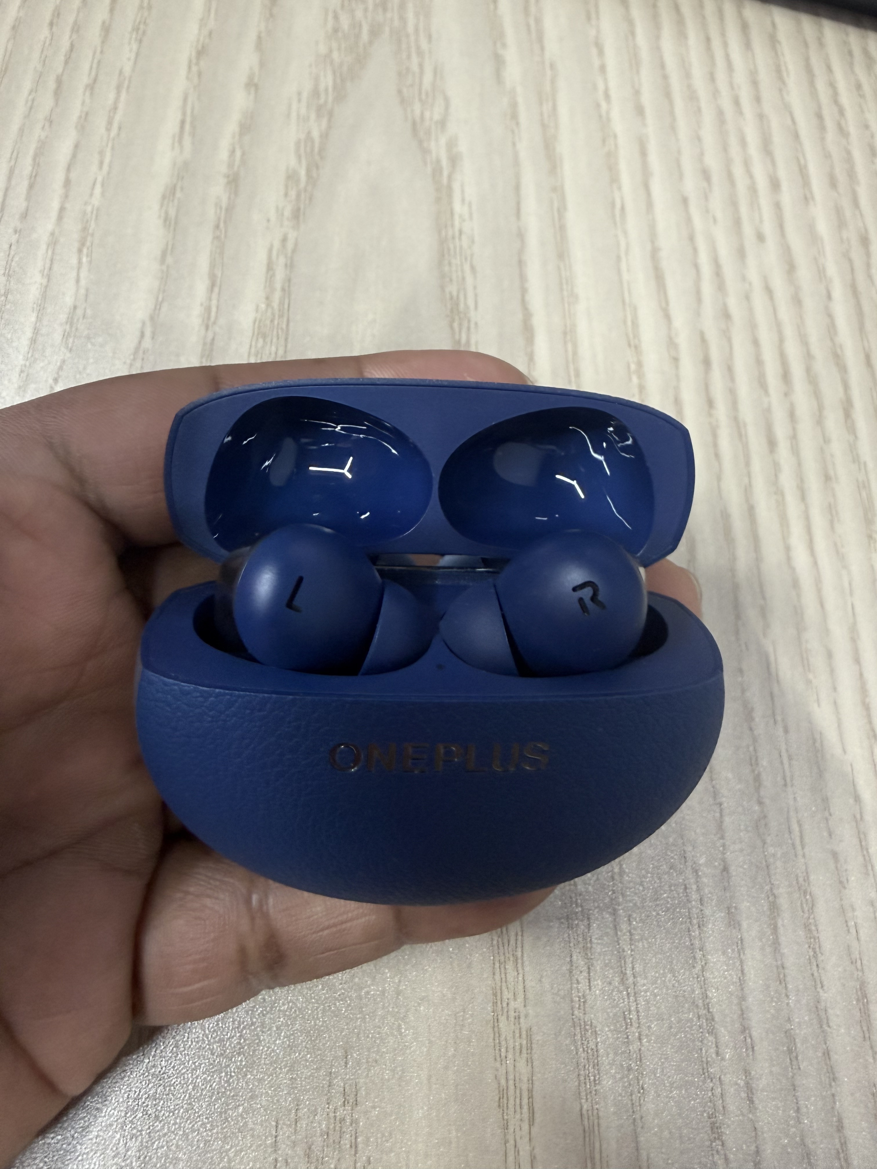 Oneplus Buds pro 3 - Image 3