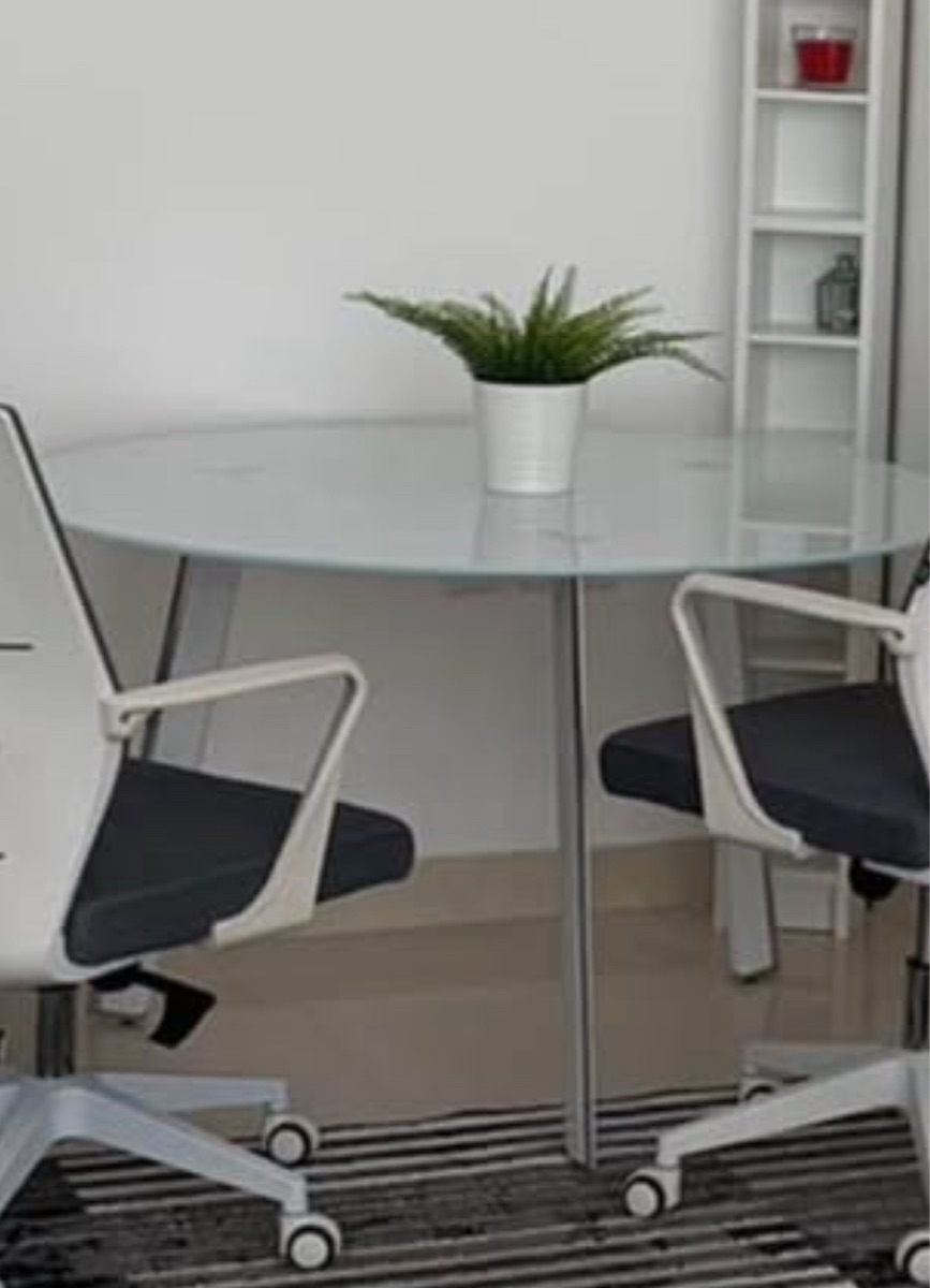 Round meeting glass table and office - Image 4