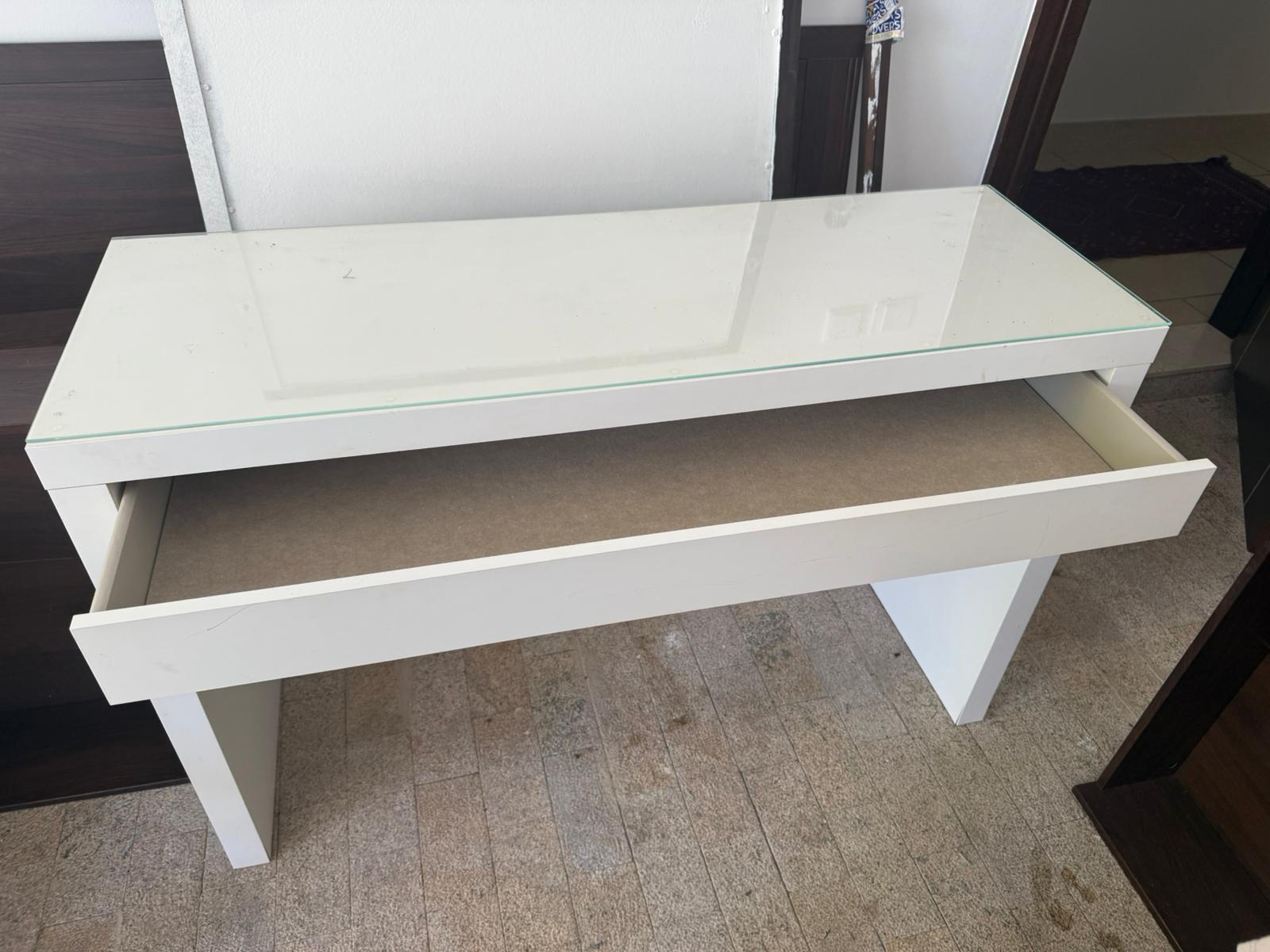 Console Table With Drawer Original Price 700  - Image 2