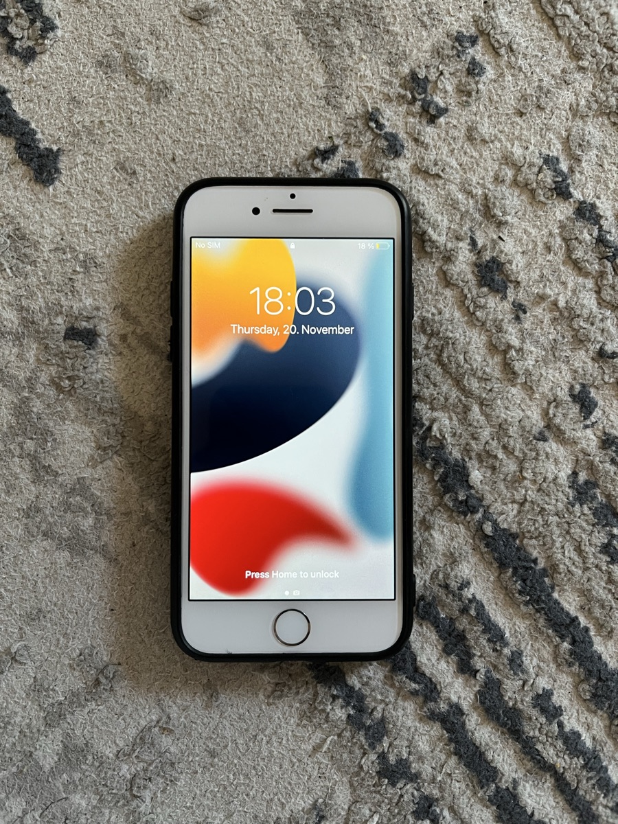 iPhone 7 128GB - Image 1